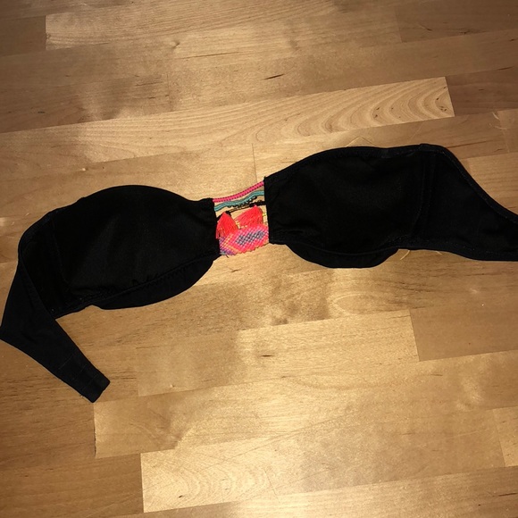 Victoria’s Secret Strapless Bikini Top - Picture 3 of 4